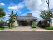 Casa com 3 dormitórios à venda, 225 m² por R$...