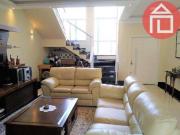 Casa com 3 dormitórios à venda, 226 m² por R$...