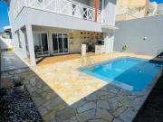 Casa com 3 dormitórios à venda, 226 m² por R$...