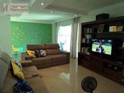 Casa com 3 dormitórios à venda, 227 m² por R$...