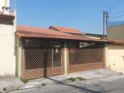 Casa com 3 dormitórios à venda, 227 m² por R$ 700.000,00...