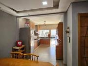 Casa com 3 dormitórios à venda, 228 m² por R$ 590.000,00...