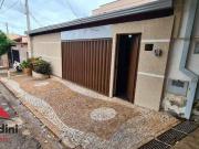 Casa com 3 dormitórios à venda, 228 m² por R$ 650.000,00...