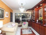 Casa com 3 dormitórios à venda, 230 m² por R$...