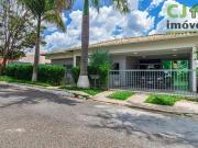 Casa com 3 dormitórios à venda, 230 m² por R$...