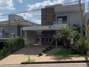 Casa com 3 dormitórios à venda, 230 m² por R$...