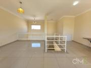 Casa com 3 dormitórios à venda, 230 m² por R$...