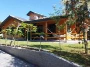 Casa com 3 dormitórios à venda, 230 m² por R$...