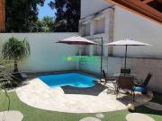 Casa com 3 dormitórios à venda, 230 m² por R$ 1.900.000...