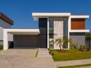 Casa com 3 dormitórios à venda, 230 m² por R$...