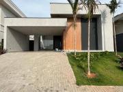 Casa com 3 dormitórios à venda, 230 m² por R$...