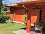 Casa com 3 dormitórios à venda, 230 m² por R$...