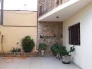 Casa com 3 dormitórios à venda, 230 m² por R$ 850.000,00...