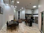Casa com 3 dormitórios à venda, 231 m² por R$...
