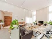 Casa com 3 dormitórios à venda, 233 m² por R$...