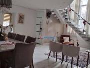 Casa com 3 dormitórios à venda, 234 m² por R$...