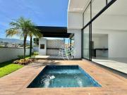 Casa com 3 dormitórios à venda, 235 m² por R$...