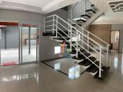 Casa com 3 dormitórios à venda, 236 m² por R$...