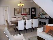 Casa com 3 dormitórios à venda, 237 m² por R$...