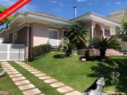 Casa com 3 dormitórios à venda, 239 m² por R$...
