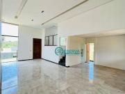 Casa com 3 dormitórios à venda, 240 m² por R$...