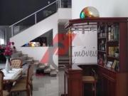 Casa com 3 dormitórios à venda, 240 m² por R$...