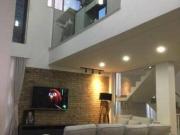 Casa com 3 dormitórios à venda, 240 m² por R$ 933.000...