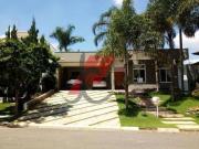 Casa com 3 dormitórios à venda, 242 m² por R$...