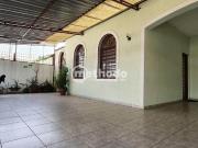 Casa com 3 dormitórios à venda, 244 m² por R$ 690.000,00...