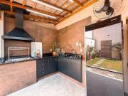 Casa com 3 dormitórios à venda, 245 m² por R$ 1.230.000...