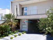 Casa com 3 dormitórios à venda, 245 m² por R$...