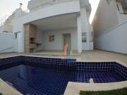 Casa com 3 dormitórios à venda, 246 m² por R$...