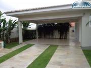 Casa com 3 dormitórios à venda, 247 m² por R$...