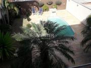 Casa com 3 dormitórios à venda, 248 m² por R$...