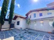 Casa com 3 dormitórios à venda, 249 m² por R$...