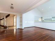 Casa com 3 dormitórios à venda, 250 m² por R$...