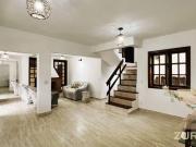 Casa com 3 dormitórios à venda, 250 m² por R$...