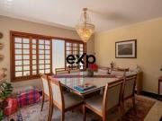 Casa com 3 dormitórios à venda, 250 m² por R$...