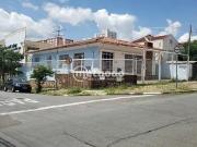 Casa com 3 dormitórios à venda, 250 m² por R$...