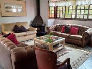 Casa com 3 dormitórios à venda, 250 m² por R$...