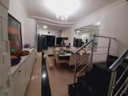 Casa com 3 dormitórios à venda, 250 m² por R$...
