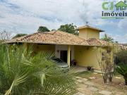 Casa com 3 dormitórios à venda, 250 m² por R$...
