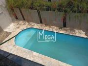 Casa com 3 dormitórios à venda, 250 m² por R$...