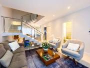 Casa com 3 dormitórios à venda, 250 m² por R$...