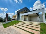 Casa com 3 dormitórios à venda, 250 m² por R$...