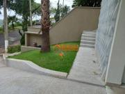 Casa com 3 dormitórios à venda, 250 m² por R$...