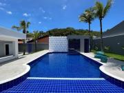 Casa com 3 dormitórios à venda, 250 m² por R$...