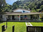 Casa com 3 dormitórios à venda, 250 m² por R$...