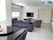 Casa com 3 dormitórios à venda, 250 m² por R$...