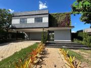 Casa com 3 dormitórios à venda, 250 m² por R$...